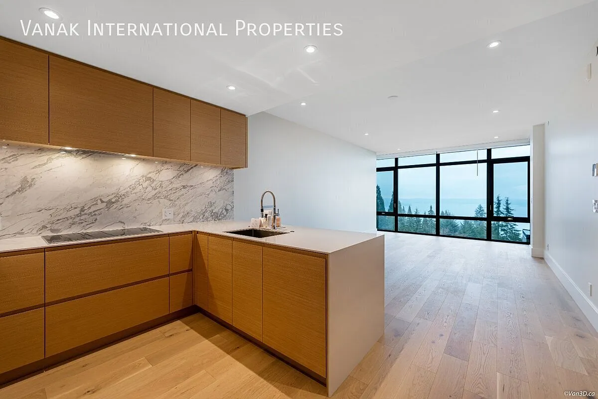 2BR 2BA Ocean View — Photo 3