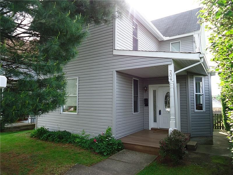 1st image of 204 N 5th St