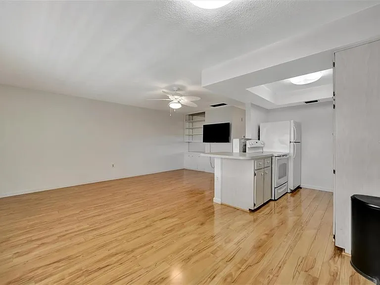 650 Pinellas Point Dr S #205 — Photo 12