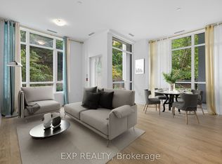 25 Neighbourhood Ln #107, Toronto, ON M8Y 0C4