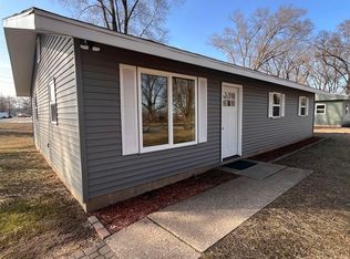 N3081 Lawson Dr, Waupaca, WI 54981