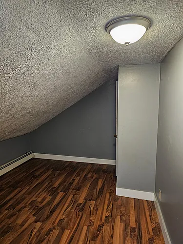 12 Halton St #3 Photo 1