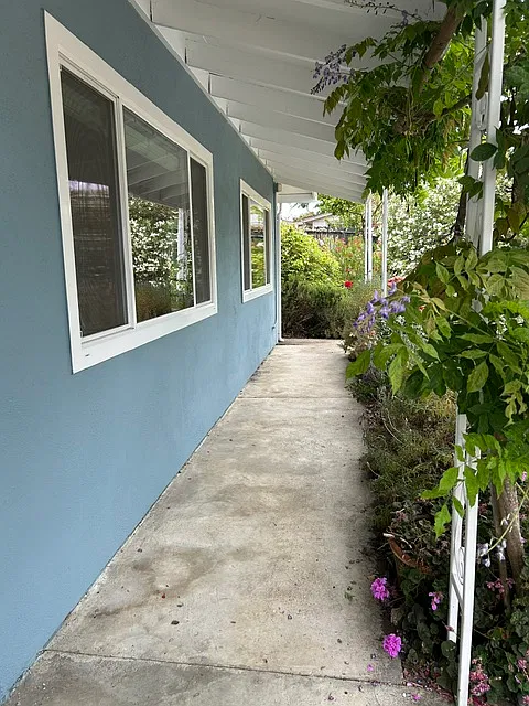 2 bed, 1080 sqft, $3,400 — Photo 2