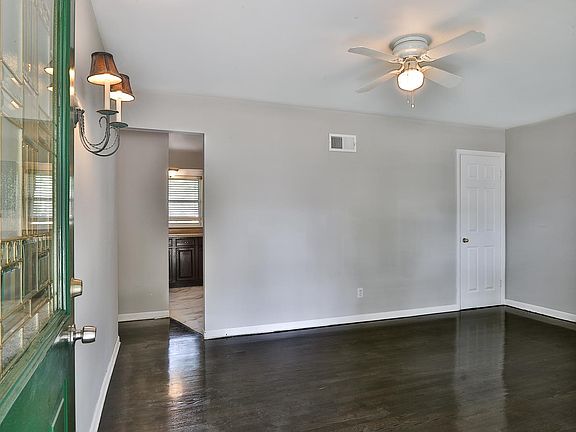 4th image of 9636 Guehring Dr