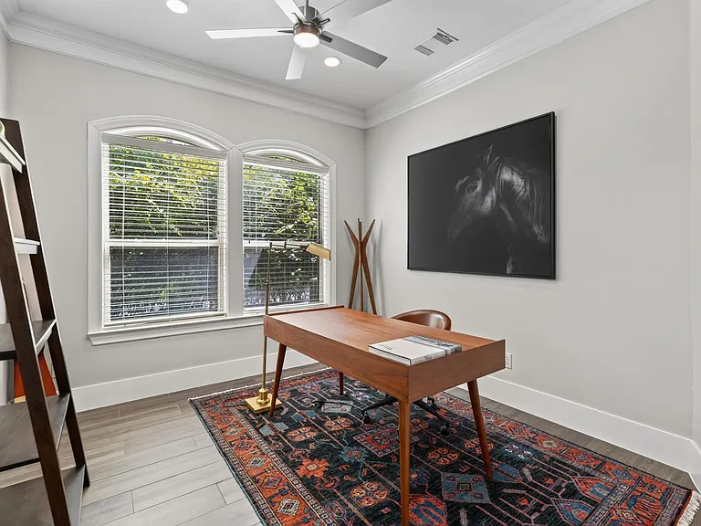 110 S Veilwood Cir — Photo 32