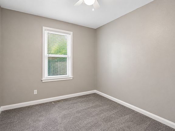 3rd image of 4673 Dearborndale St