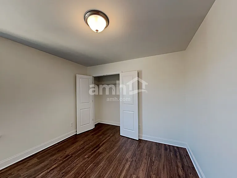 7072 Creeksong Dr — Photo 30