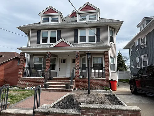 59 Laurel Ave #1R Photo 1