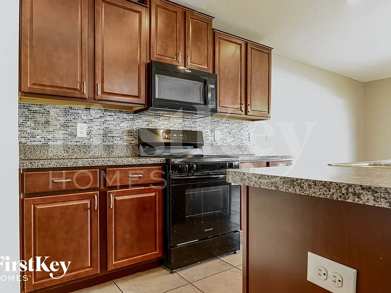 14144 Covert Green Pl — Photo 8