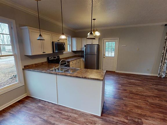 4th image of 309 Saint John Ave