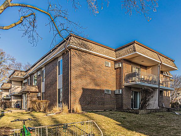 2nd image of 1105 Miller Ln APT 110