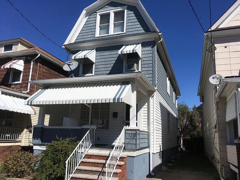 1st image of 123 Oak St