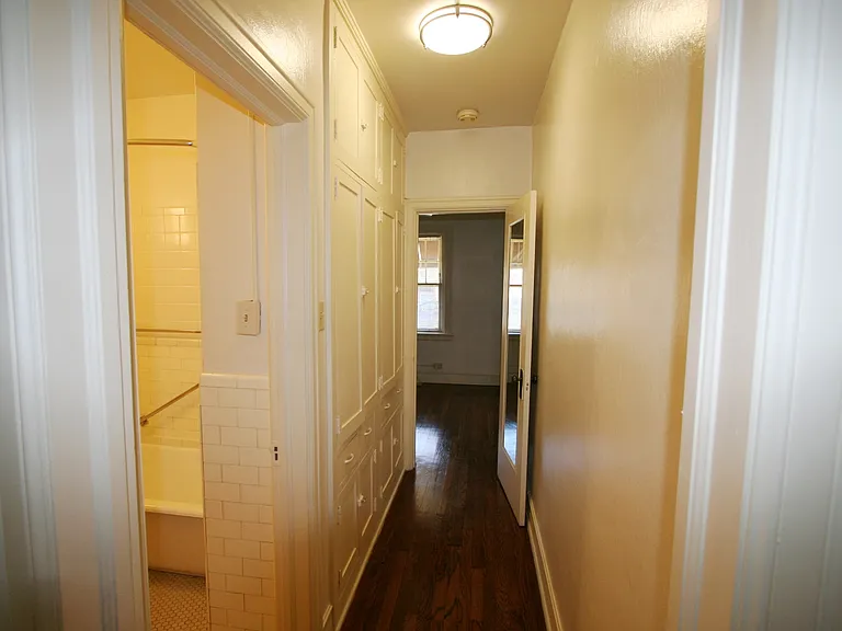 1436 E 8th Ave #15 — Photo 6
