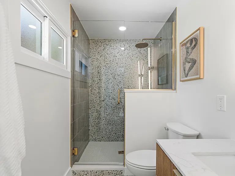 2276 Johnston Rd — Photo 49