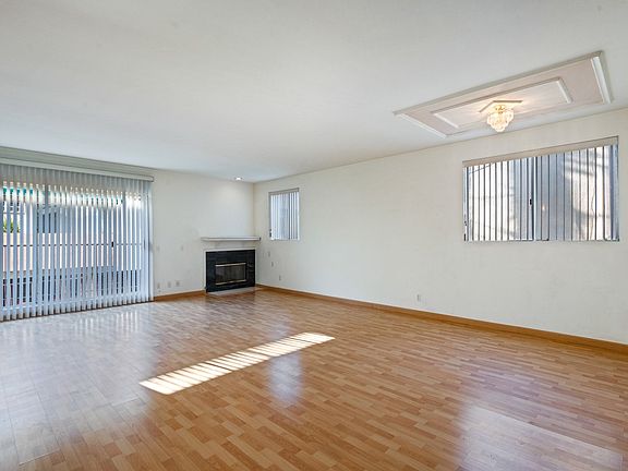 4th image of 1409 S Saltair Ave APT 103