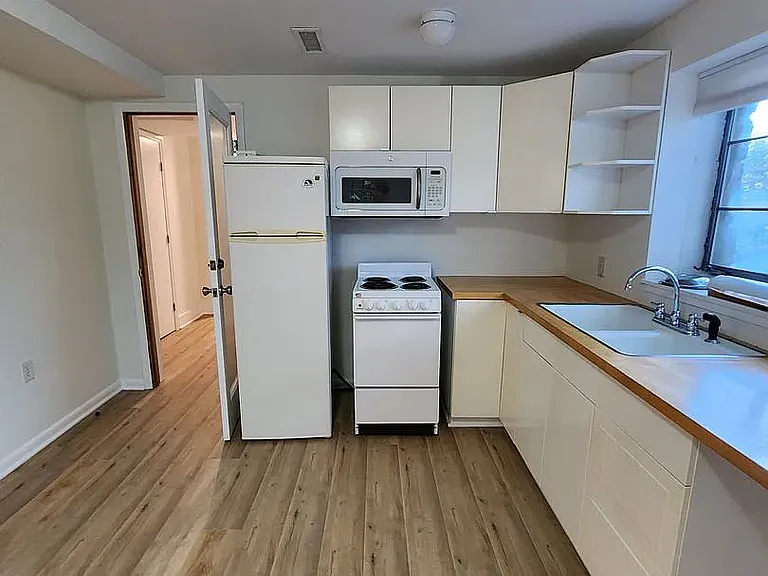 100 Sunset Dr — Photo 5