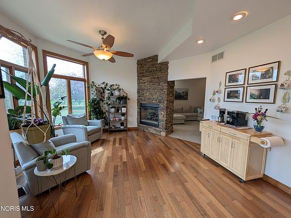 5th image of 19079 W Orchard Dr