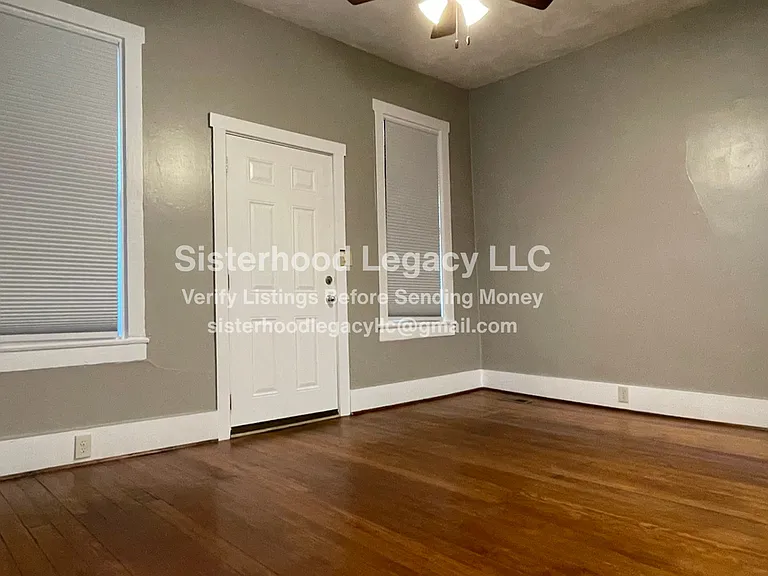 838 S Oak St — Photo 9