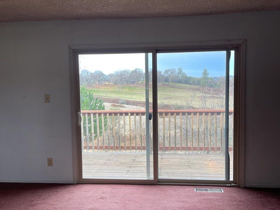 1st image of 5135 Meadow View Ln