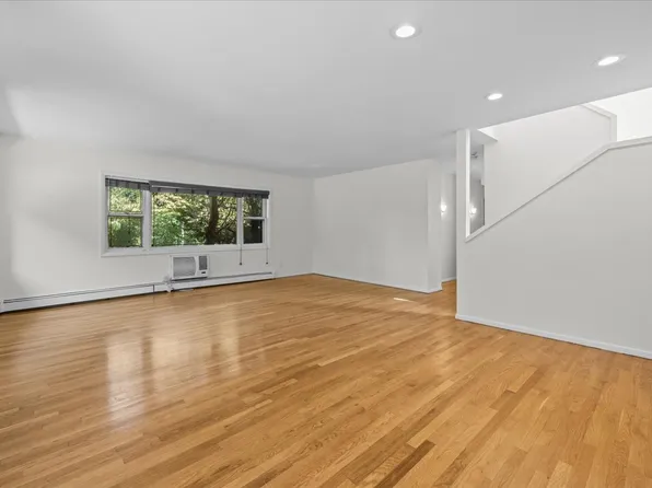 2710 Edgehill Avenue image 4 of 30