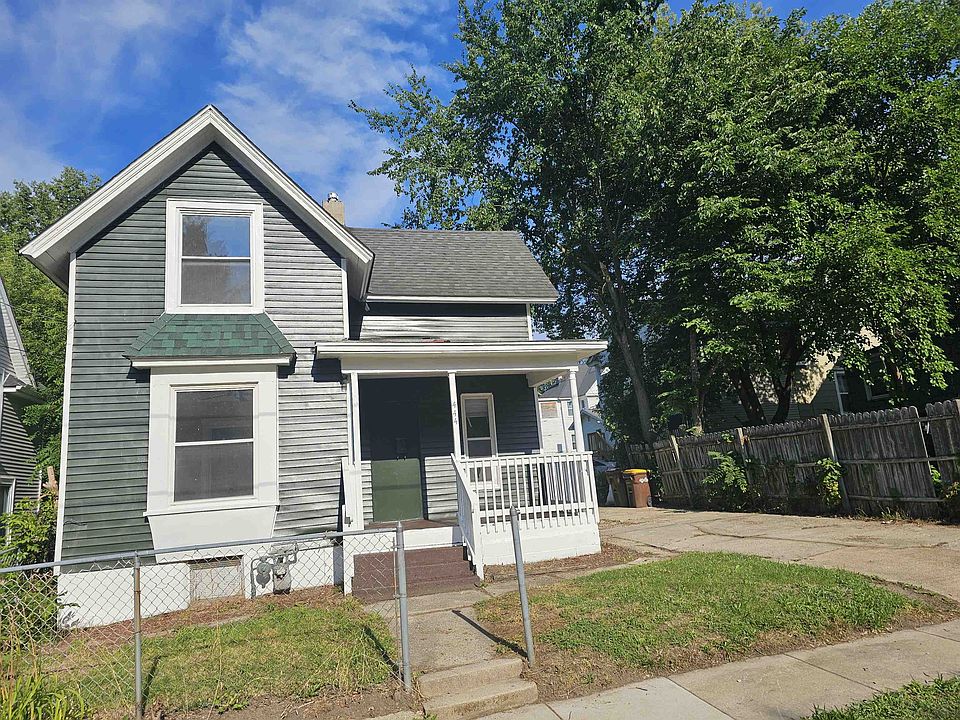 1st image of 444 Forest Ave