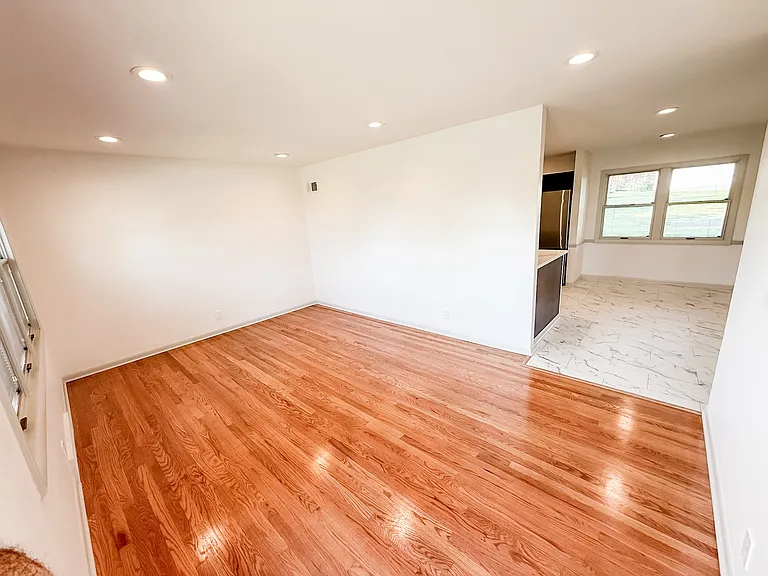 7025 Aliceton Ave — Photo 2