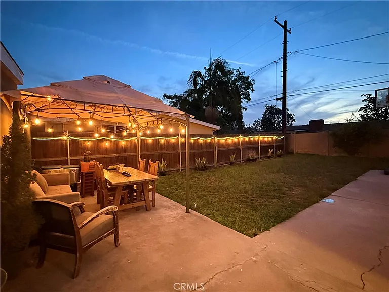 2543 E Santa Fe Ave — Photo 2