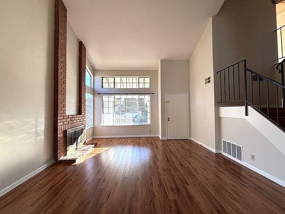 3rd image of 33947 Juliet Cir