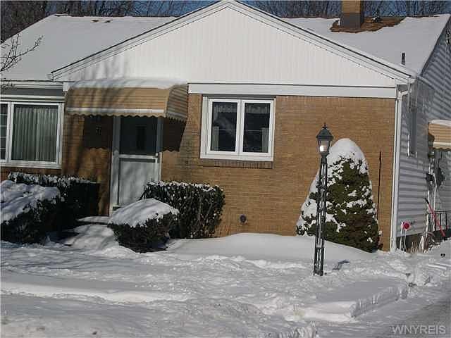 1st image of 218 McNaughton Ave