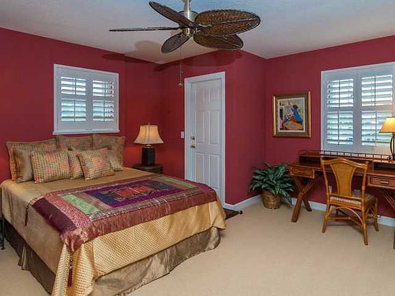 5th image of 935 Turtle Cove Ln