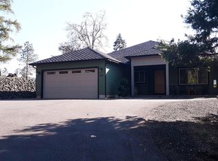 283 Jasmine Way, Roseburg, OR 97471