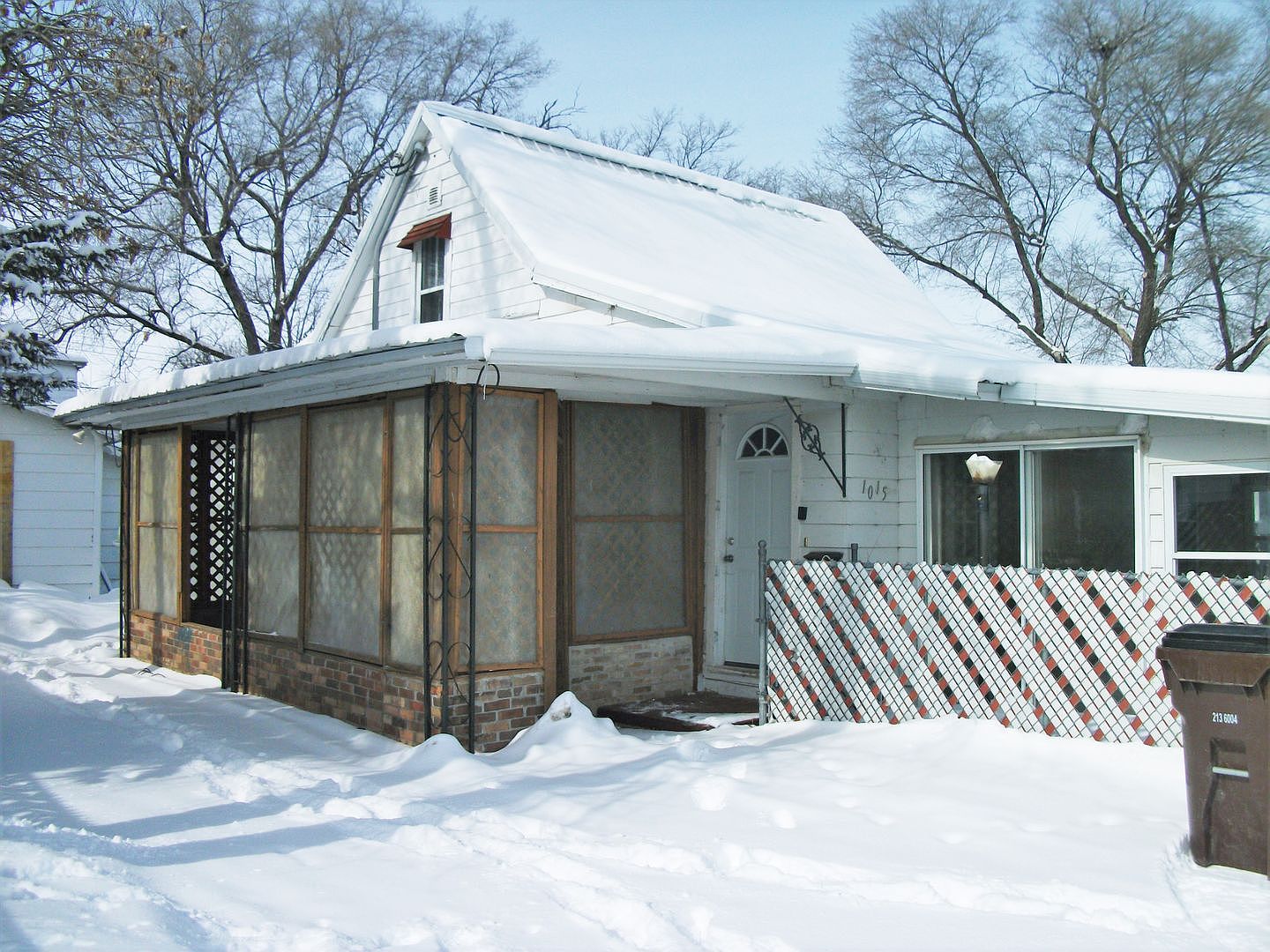 1015 S Rowley St, Mitchell, SD 57301 Zillow