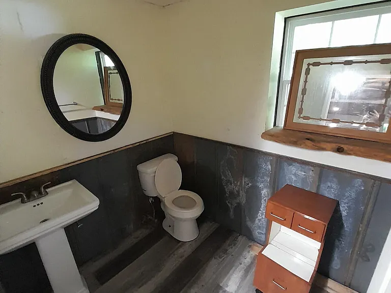 584 Beaver Ridge Rd — Photo 7