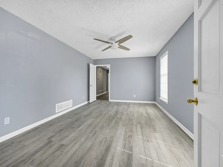 2905 Chatsworth Rd #B — Photo 4