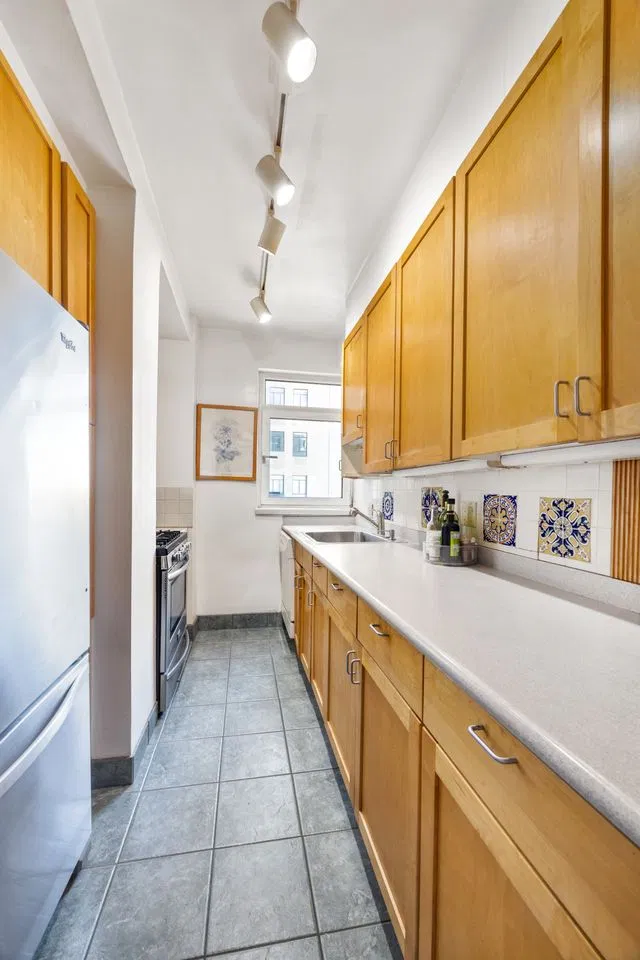 140 Riverside Drive #10J in Upper West Side, Manhattan | StreetEasy