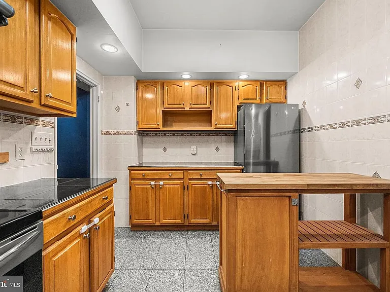 3601 Greenway #101 — Photo 9