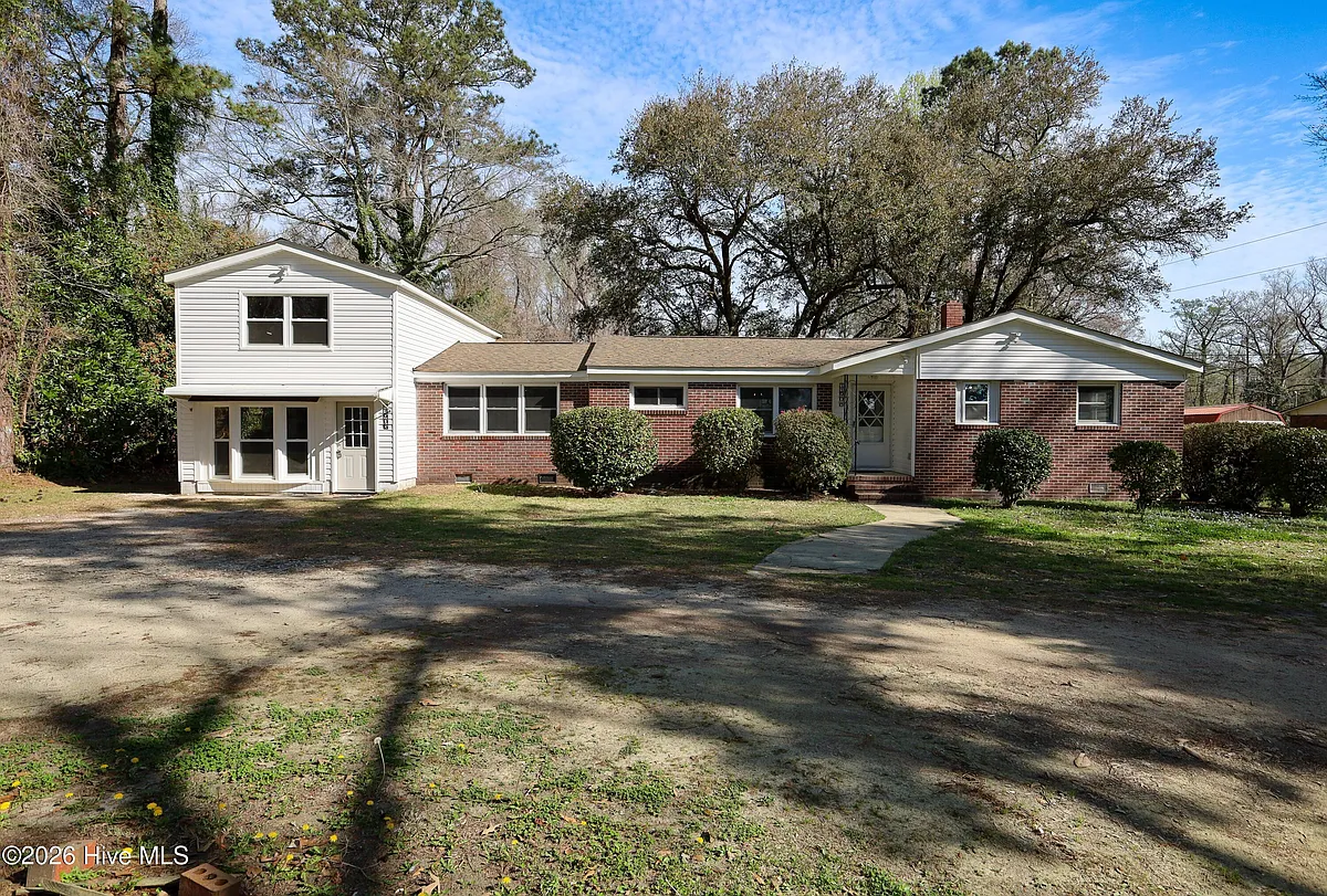 Building Photo - 1190 Blue Creek Rd #B