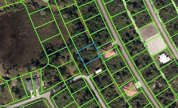4th image of 6863 Dickinson Dr