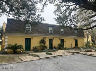 3310 Washington Ave APT 1301, Pascagoula, MS 39581