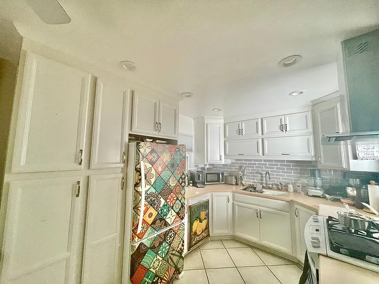 3275 Ibis St — Photo 7