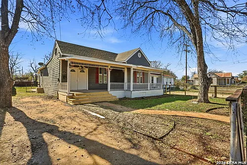 202 Helena St Photo 1