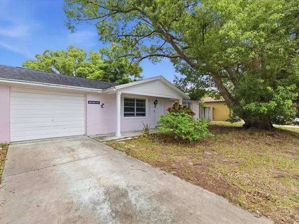 6037 Moog Rd, New Port Richey, FL 34653