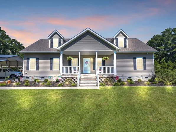 381 Saint Ives Rd., Longs, SC 29568