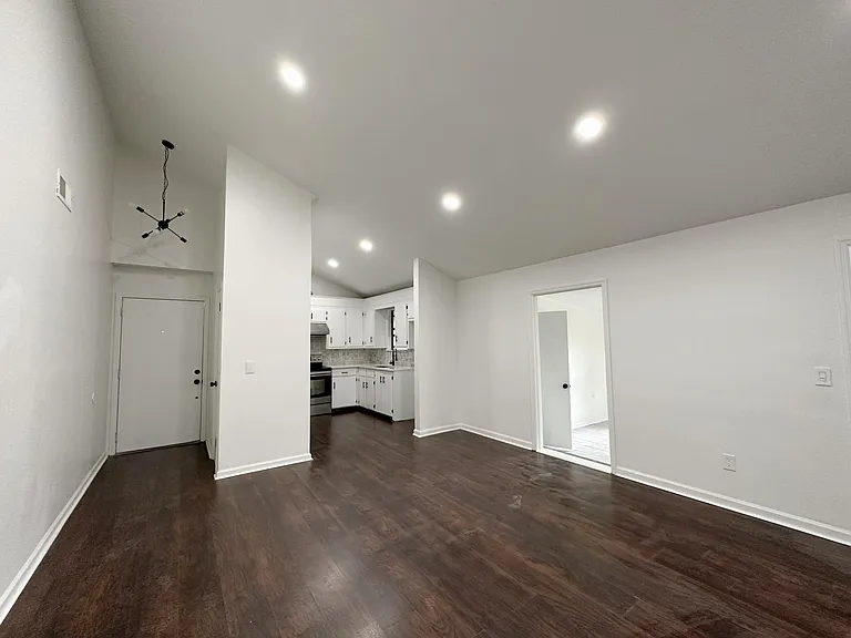 219 Pebble Creek Rd — Photo 7