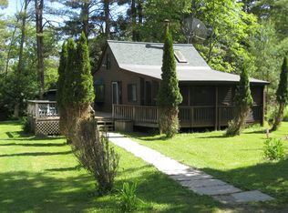 488 Griffis Rd, Gloversville, NY 12078