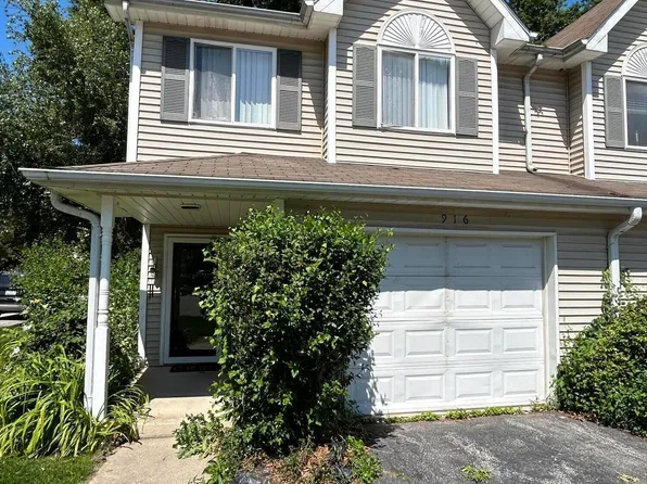 916 Beacon Dr, Hobart, IN 46342