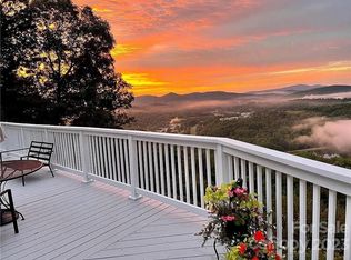 190 Jakes Rock Rd, Spruce Pine, NC 28777