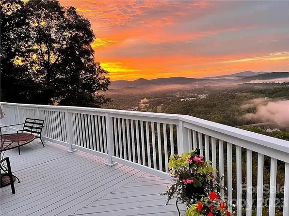 190 Jakes Rock Rd, Spruce Pine, NC 28777
