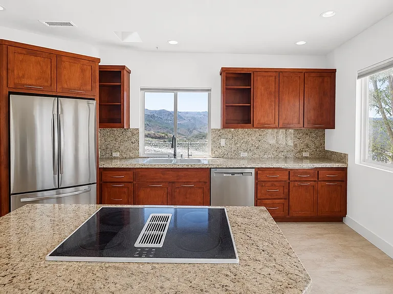 1859 Vista Del Lago — Photo 7