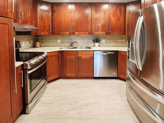 5th image of 88 King St Unit 318